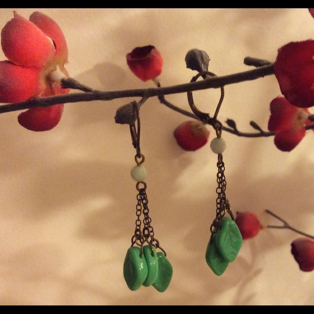 Green leaf drop earrings